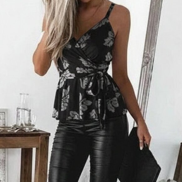 WHITE BLACK HOUSE Elegant Floral Blouse - Size XS - Picture 1 of 7